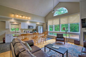White Mountains Home with Hot Tub - Walk to Town!